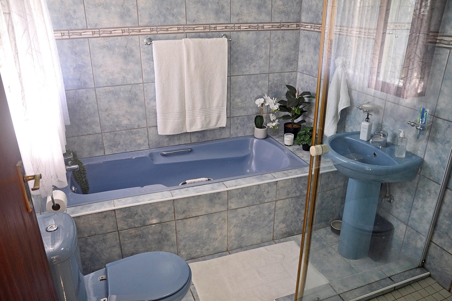 5 Bedroom Property for Sale in Tergniet Western Cape